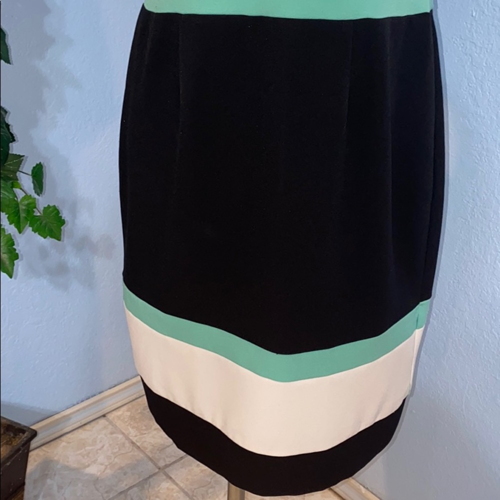 Studio One Dress - Picture 4 of 9